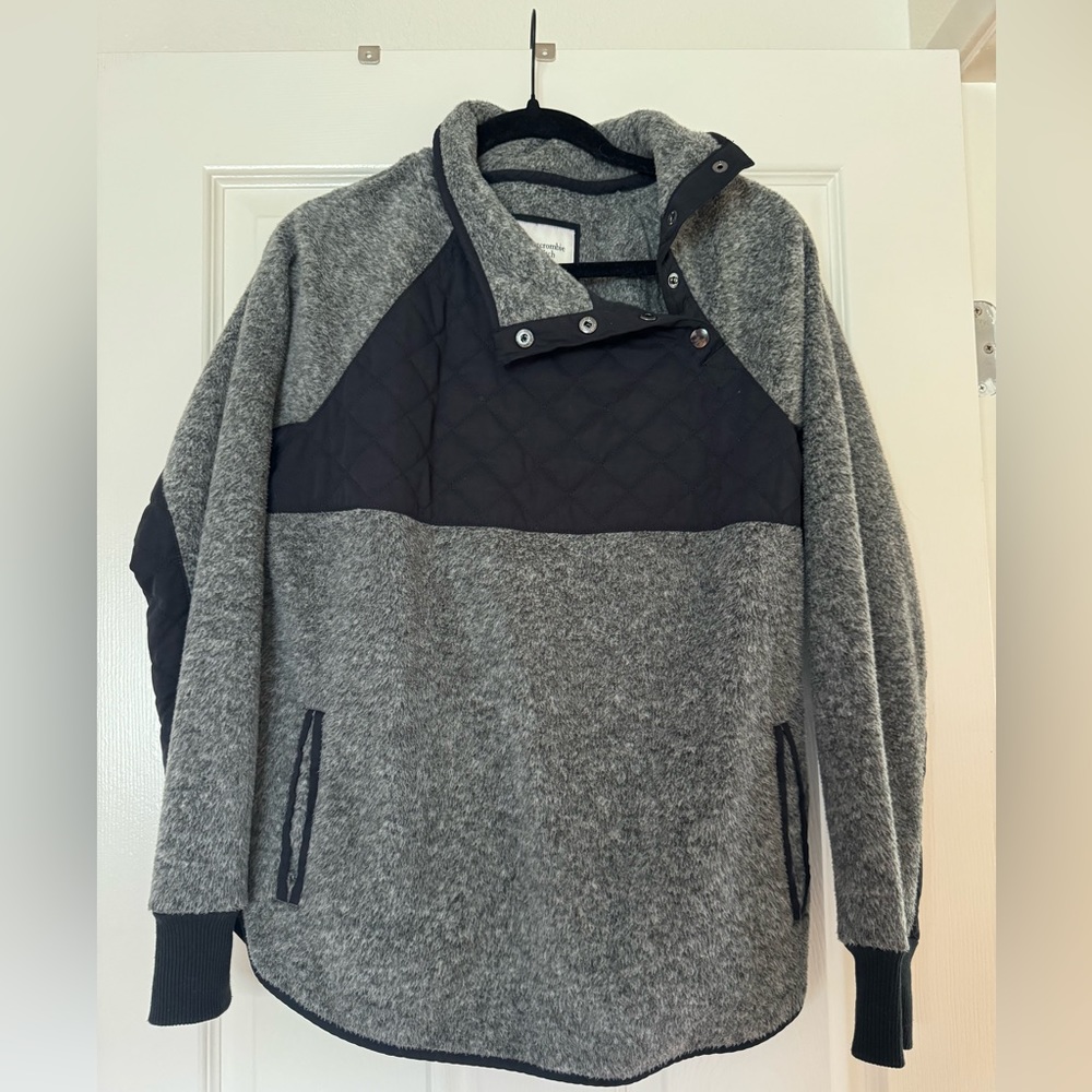 Abercrombie & Fitch Asymmetrical Snap Up Fleece Jacket - Picture 4 of 9